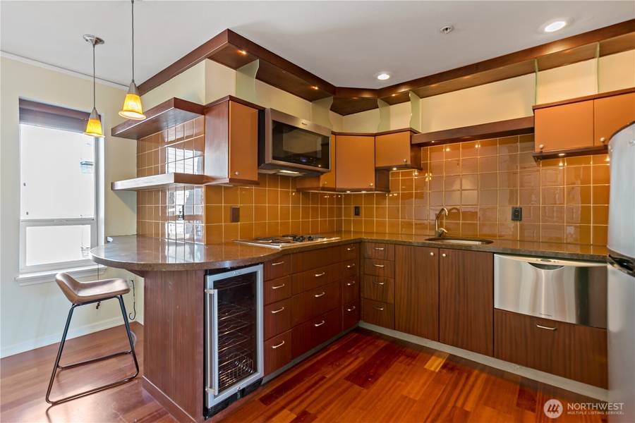 3028 Western AVE #501, Seattle, WA 98121
