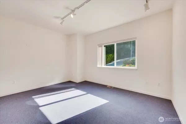 La Conner, WA 98257,17340 Maple LN