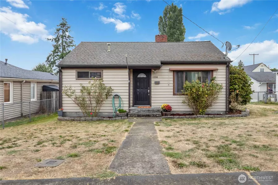 13794 34th AVE S, Tukwila, WA 98168
