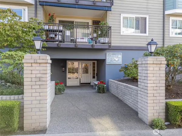 Seattle, WA 98103,8720 Phinney AVE N #14