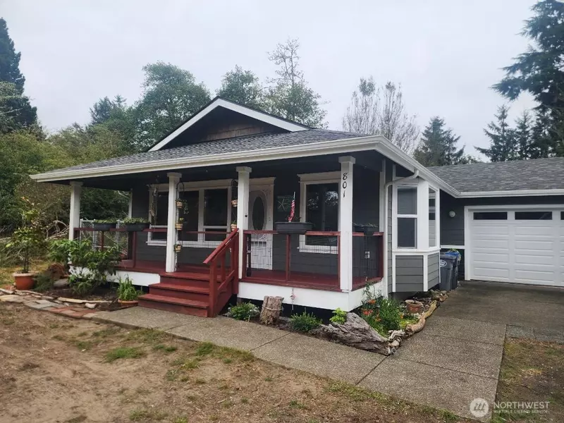 801 Mount Olympus AVE SE, Ocean Shores, WA 98569