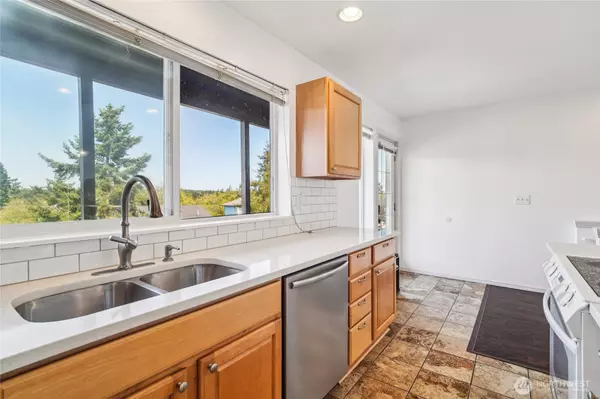 Oak Harbor, WA 98277,1499 SW Ponsteen DR