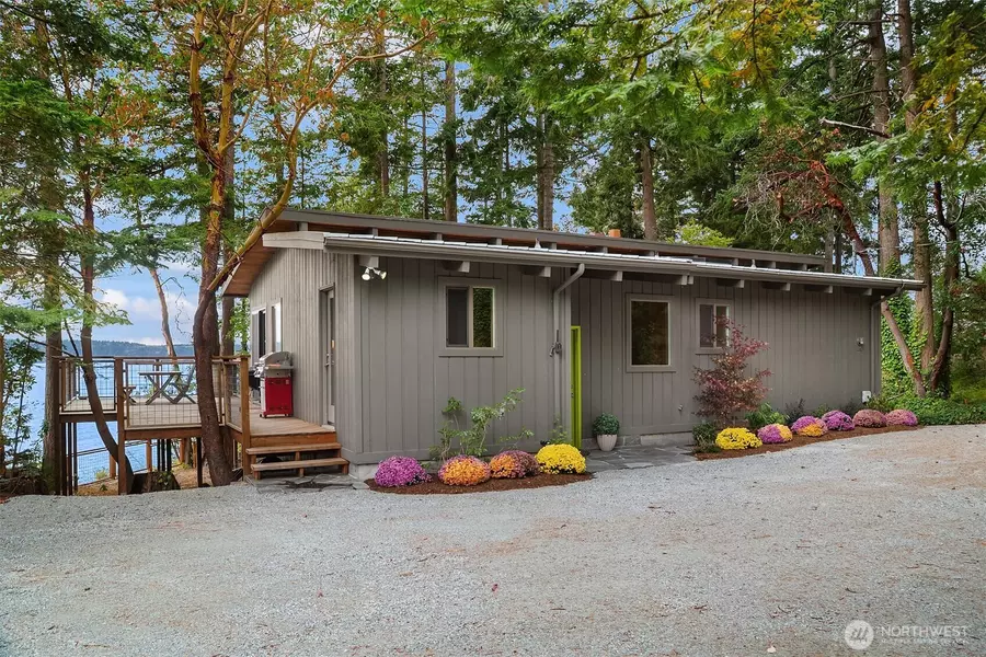 1428 Hansen ST, Camano Island, WA 98282