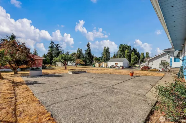Seattle, WA 98146,845 SW 122nd ST