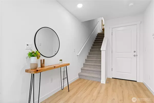 Seattle, WA 98164,1419 SW 111th LN