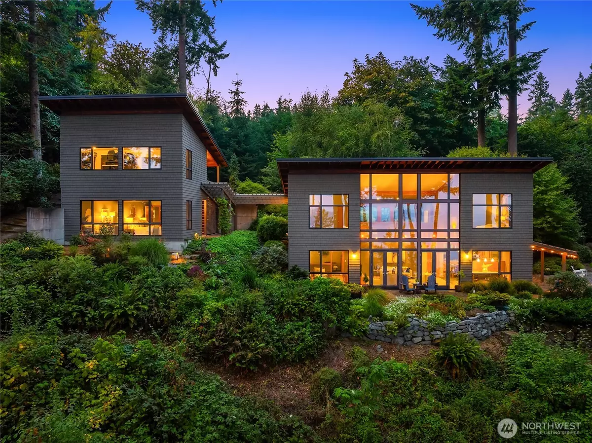 Bainbridge Island, WA 98110,11121 NE Brownell LN