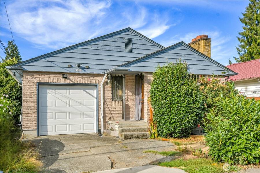 3814 Cloverdale AVE S, Seattle, WA 98118
