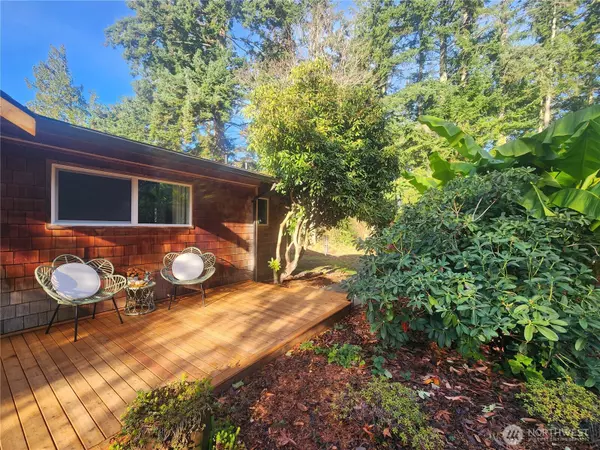 Freeland, WA 98249,5222 East Harbor RD