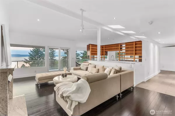 Burien, WA 98166,15733 25th AVE SW