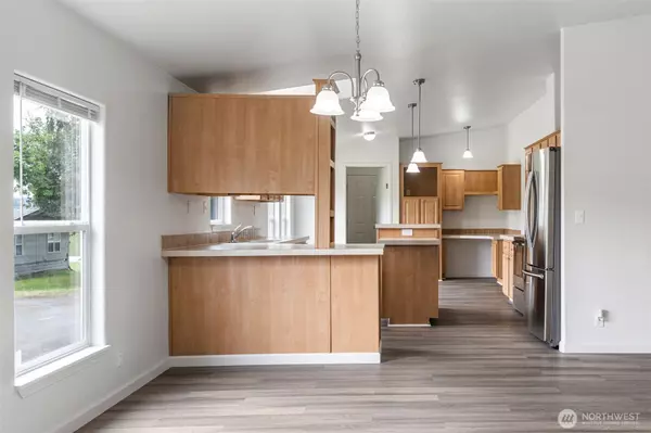 Raymond, WA 98577,1050 Howard ST #24