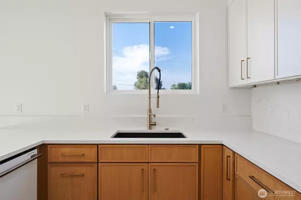 Soap Lake, WA 98851,315 Buttercup ST