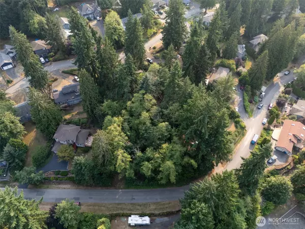 Bremerton, WA 98311,749 NE Woods CT