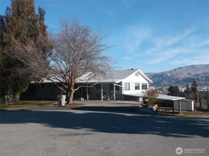 2213 Avenida WAY, Wenatchee, WA 98801