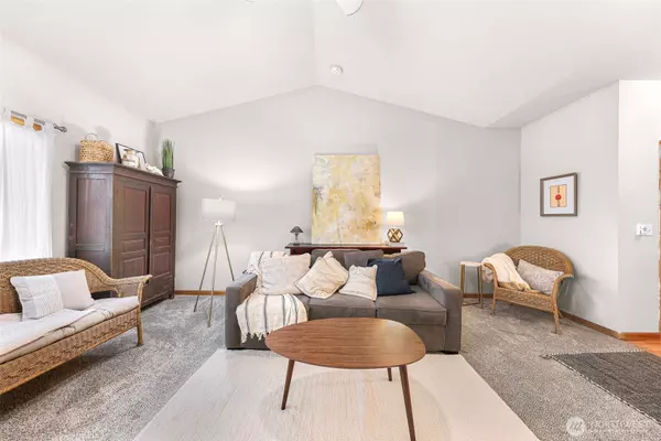 Sumas, WA 98295,1305 Boon ST #209