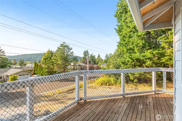 Bellingham, WA 98229,809 40th ST