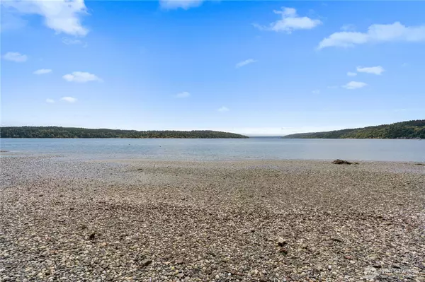 Vashon, WA 98070,24186 Vashon HWY SW