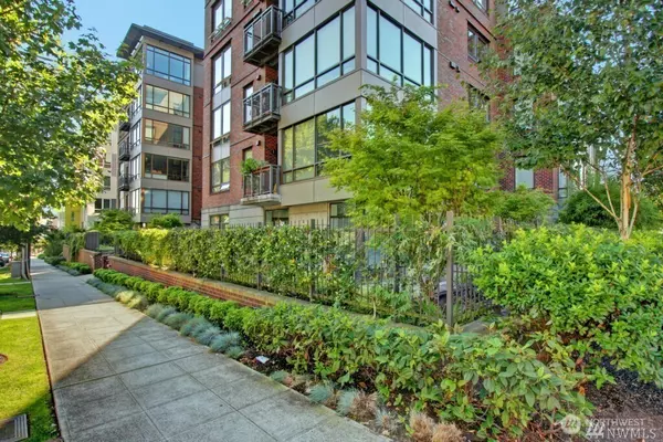 Seattle, WA 98105,4547 8th AVE NE #408
