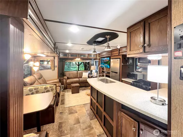 Deming, WA 98244,189 6 Chanterelle DR
