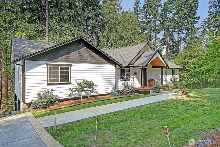 435 NW Camano DR, Camano Island, WA 98282