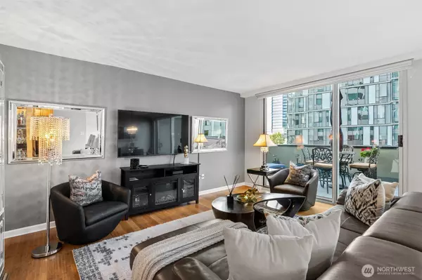 Bellevue, WA 98004,177 107th AVE NE #720