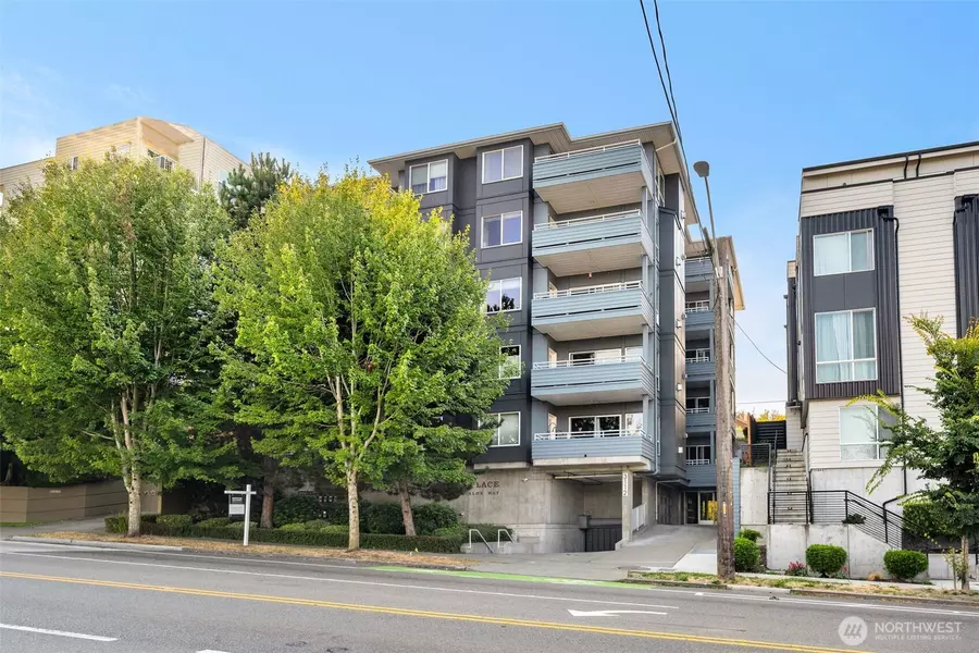 3112 SW Avalon WAY #302, Seattle, WA 98126