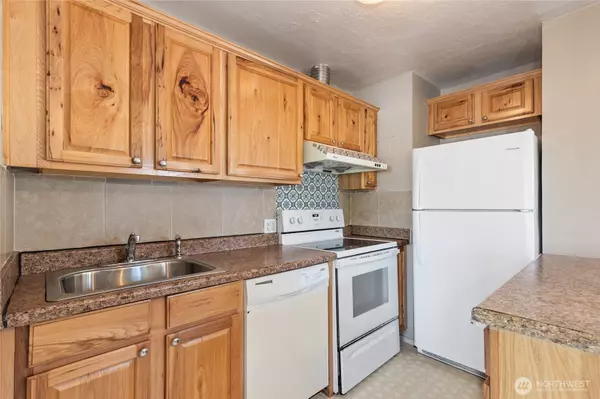 Renton, WA 98056,2202 NE 9th PL