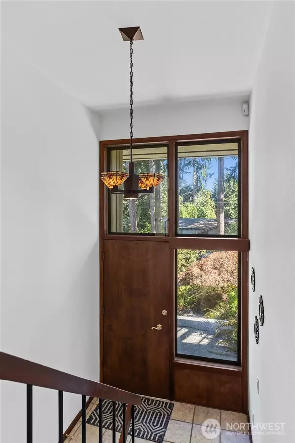 Edmonds, WA 98026,23711 80th LN W