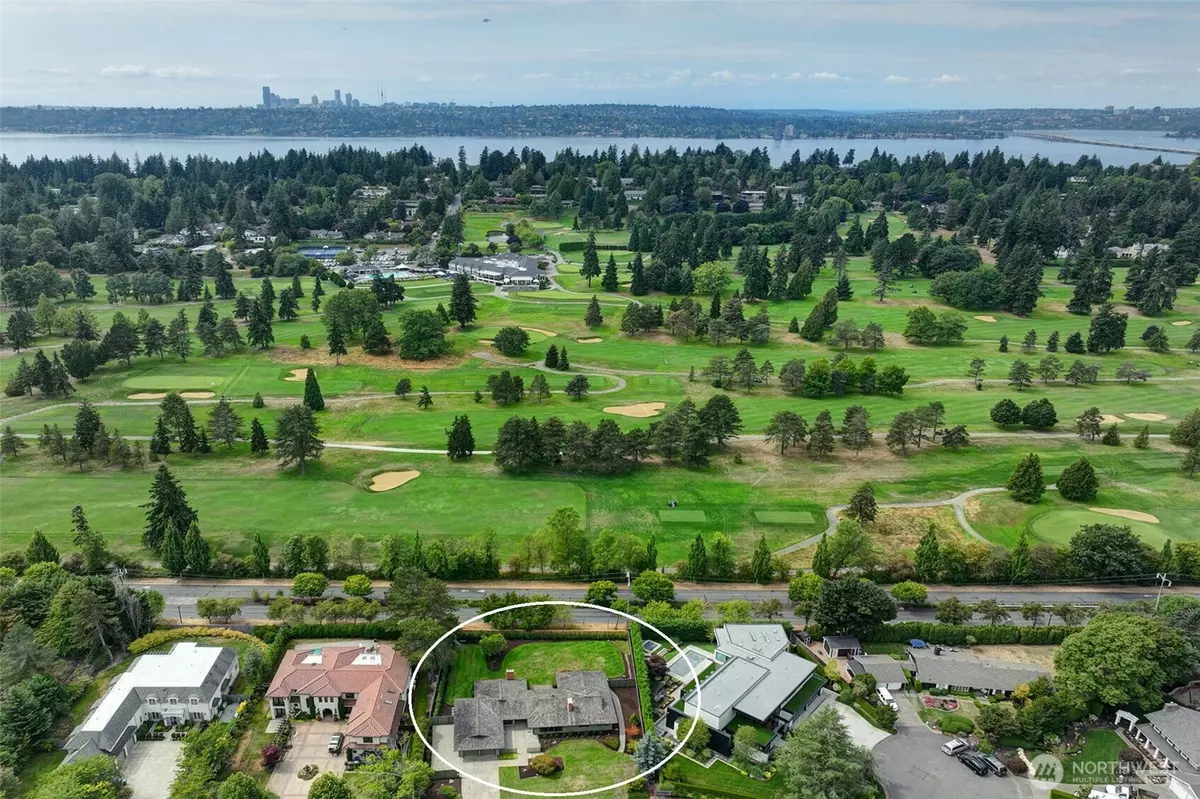Clyde Hill, WA 98004,1615 85th AVE NE