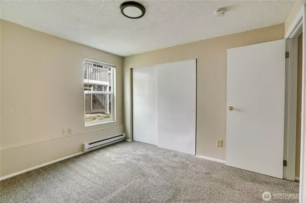 Tacoma, WA 98405,2412 S I ST