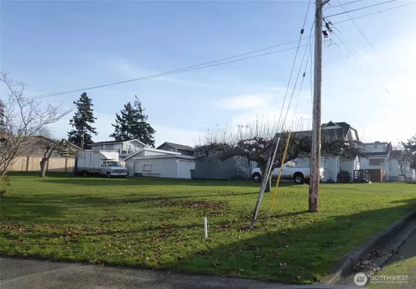 3911 R AVE, Anacortes, WA 98221