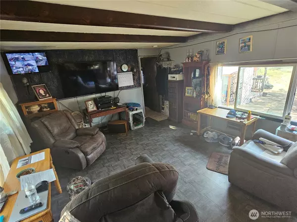 Oroville, WA 98844,302 Main ST