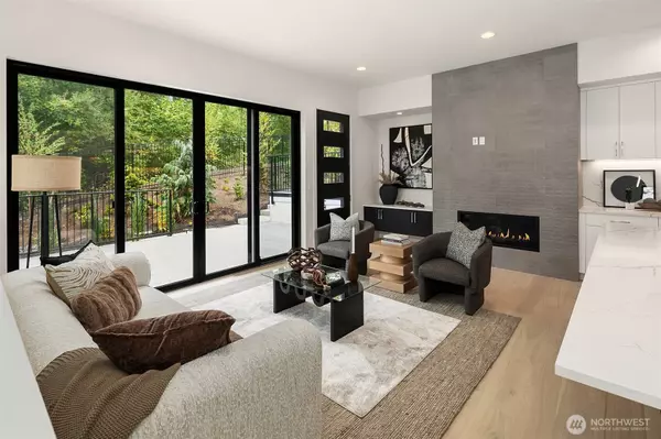 Bellevue, WA 98005,286 118th AVE SE