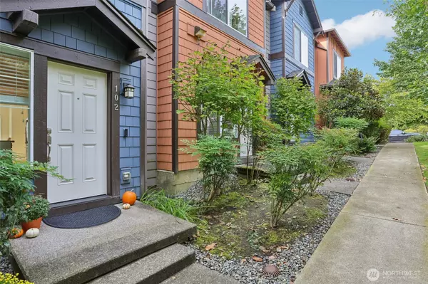 Redmond, WA 98052,10176 156th CT NE #102