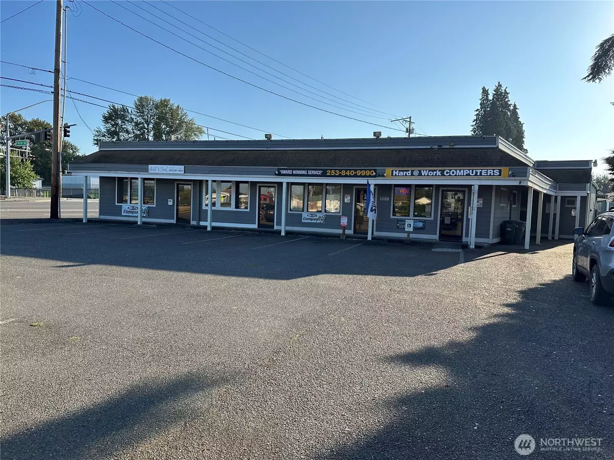 Puyallup, WA 98372,1512 E PIONEER