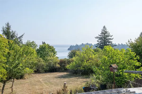 Lakebay, WA 98349,821 153rd AVE SW