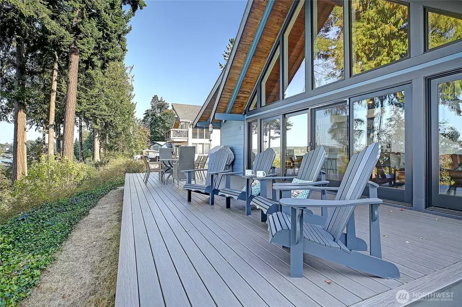 162 N Loon Asea LN, Camano Island, WA 98282