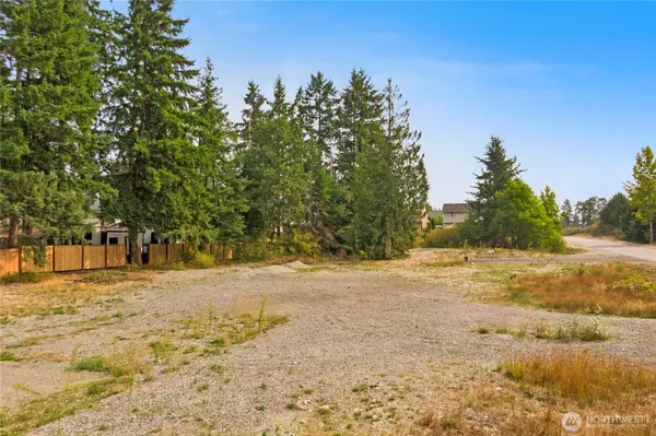 Spanaway, WA 98387,5118 208th ST E