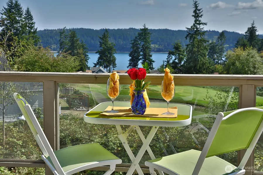 4942 Harbor Hills DR, Freeland, WA 98249
