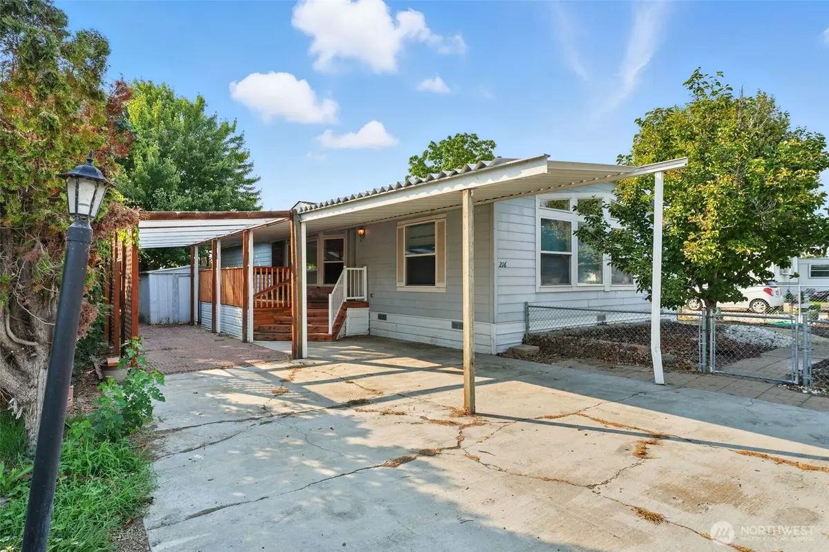 Pasco, WA 99301,700 Rd 32 #216