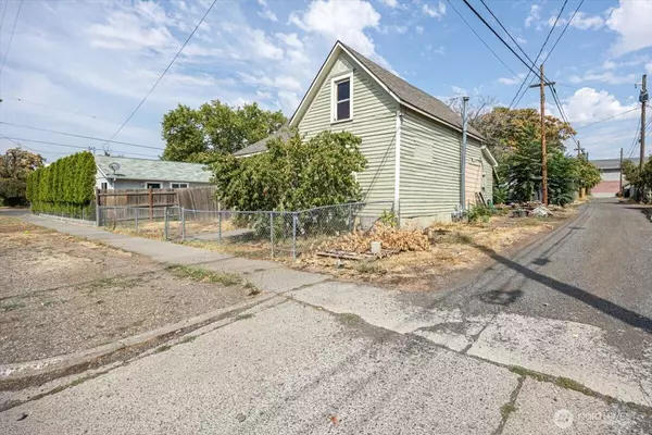 Walla Walla, WA 99362,107 S 8th AVE