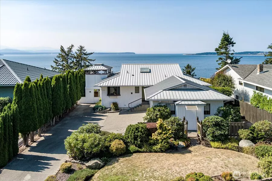 1818 Seaview AVE, Coupeville, WA 98239