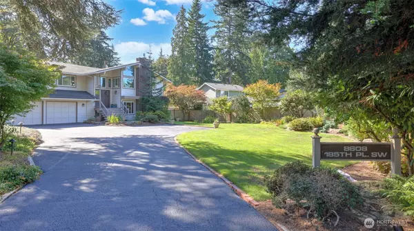 Edmonds, WA 98026,8608 185th PL SW