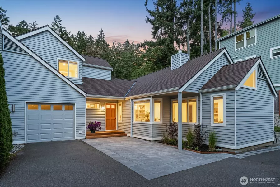 645 Madison AVE N, Bainbridge Island, WA 98110