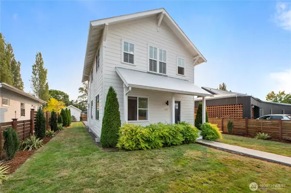 547 E ST, Blaine, WA 98230