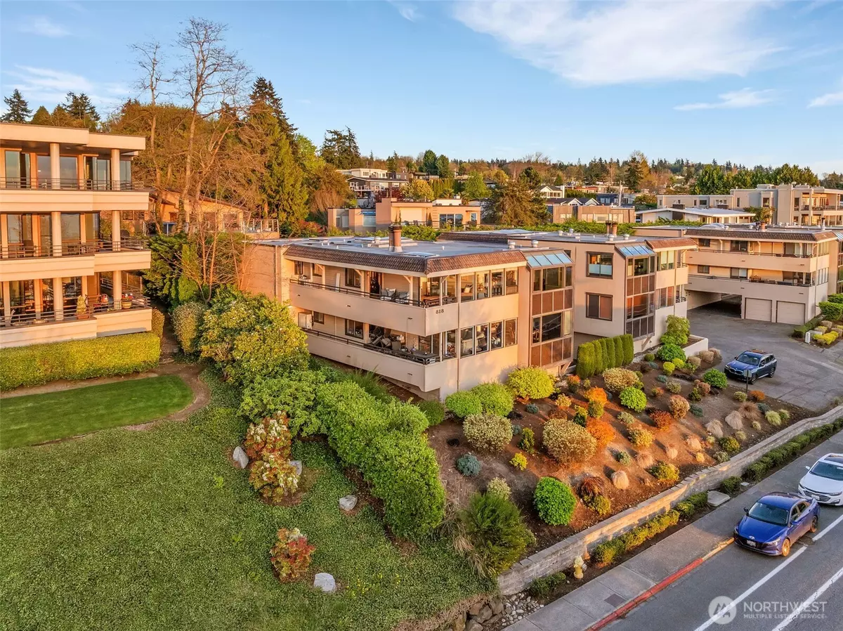 Kirkland, WA 98033,818 Lake ST S #818