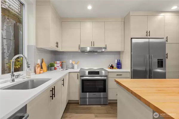 Seattle, WA 98119,2273 14th AVE W