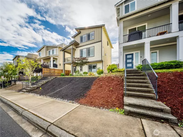 Seattle, WA 98178,8253 S 118th ST