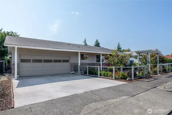 Sequim, WA 98382,961 E Fir ST
