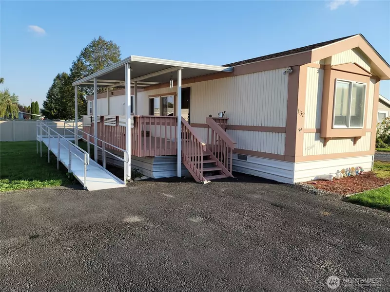 3010 W Peninsula DR #132, Moses Lake, WA 98837
