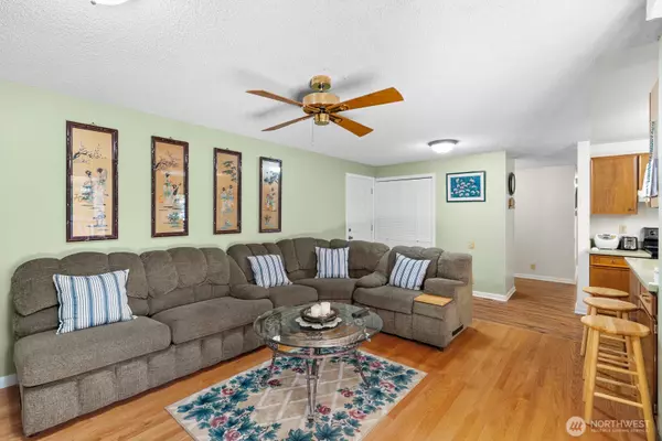 Renton, WA 98055,2205 Blaine CIR SE